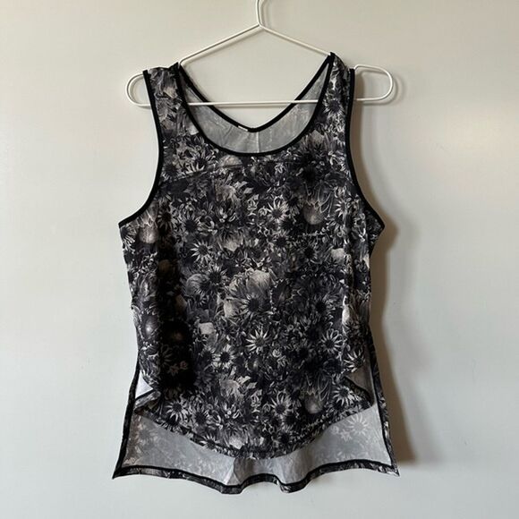 Lululemon Floral Tank Flowabunga - see measurements for size - Picture 5 of 13